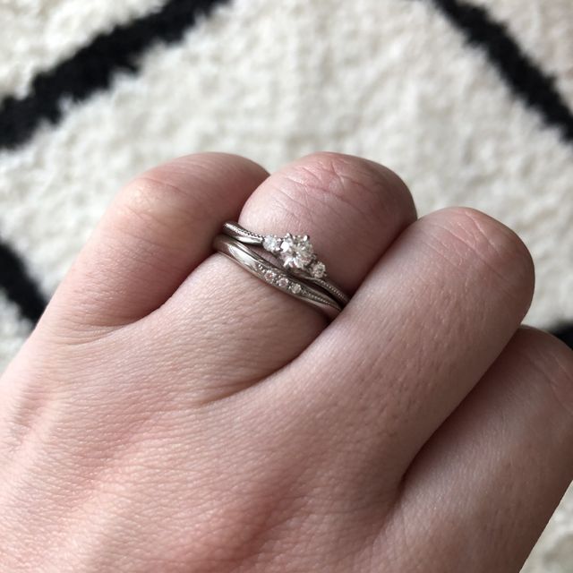 【エクセルコダイヤモンド(EXELCO DIAMOND)の口コミ】  指が太いので少しでも綺麗に見えるリングが欲しかったので、色々調べて最…