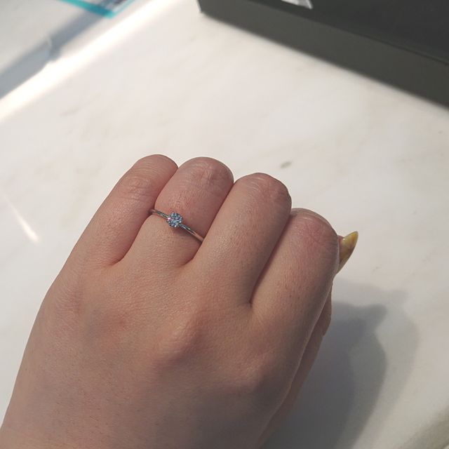 【ティファニー(Tiffany & Co.)の口コミ】 婚約指輪は普段使いしない方も多いと思いますが、私は後に購入する結婚指…