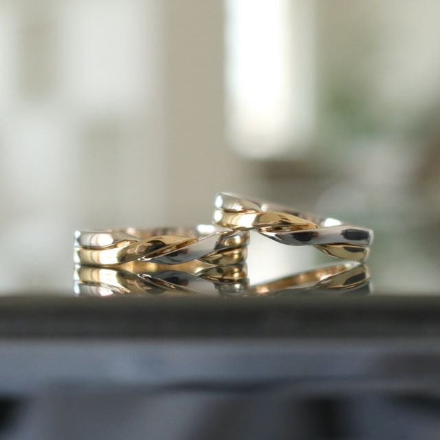 【鶴(mikoto)の口コミ】 ギメルリングという２つの輪を重ね合わせることができる指輪がとてもおし…