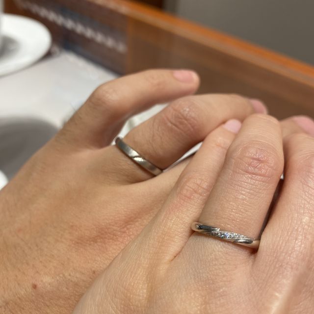 【エクセルコダイヤモンド(EXELCO DIAMOND)の口コミ】 ストレートで中心にダイヤモンドのある指輪が好みで何店舗か見てまわりま…