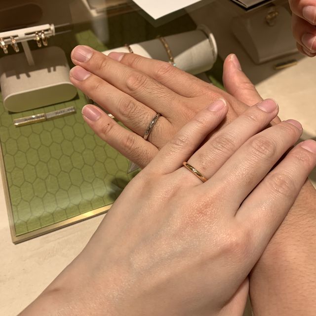 【ブルガリ(BVLGARI)の口コミ】 細身のシンプルなデザイン希望だったため、ブルガリのフェディは私の希望…