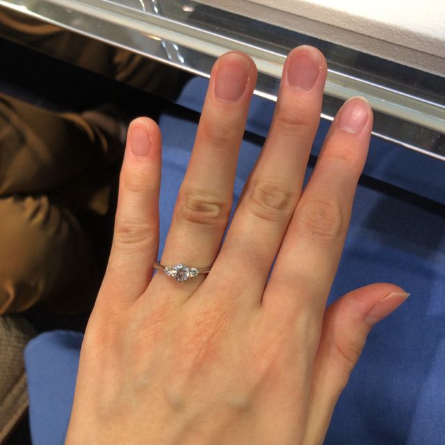 【GALA JEWELRY(ガラジュエリー)の口コミ】 メレの婚約指輪を探していたところ、スタンダードかつ飽きのこないデザイ…