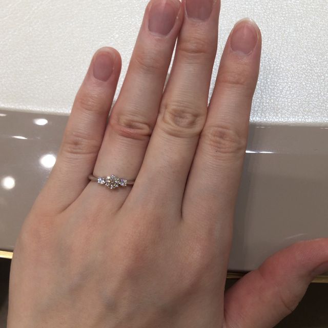 【MIKIMOTO(ミキモト)の口コミ】 シンプルでスタンダードなデザインが多いです。
良くも悪くも「そのジュエ…