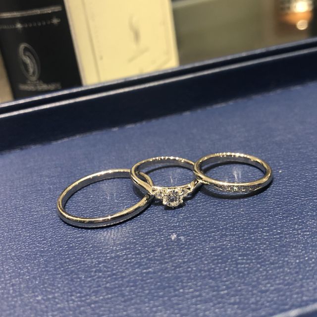 【銀座ダイヤモンドシライシの口コミ】 婚約指輪との重ね付けも楽しみたくて、同じ銀座ダイヤモンドシライシさん…