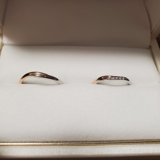 【宝寿堂(ほうじゅどう)の口コミ】 指を細く見えるデザインがよかった。配色が2色なので、逆さにつけると雰囲…