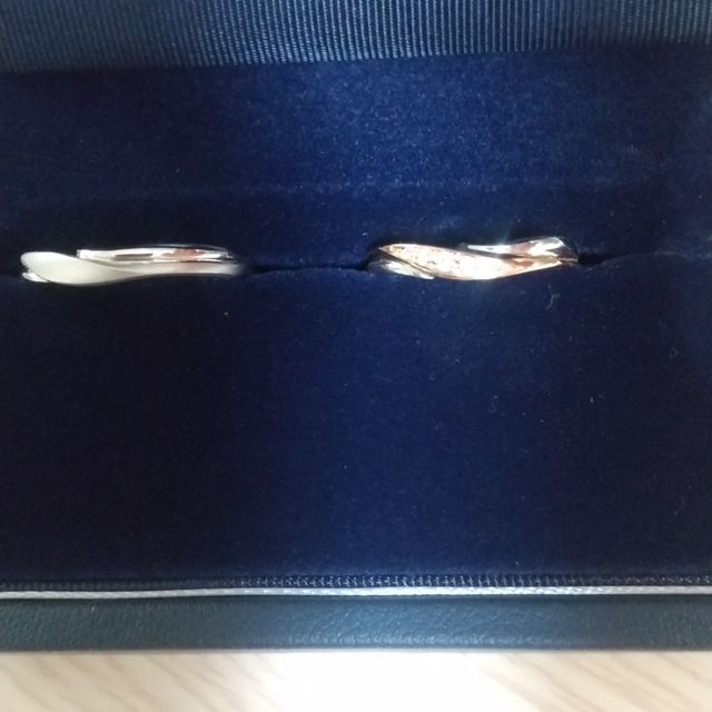 【銀座ダイヤモンドシライシの口コミ】 ウェーブデザインを希望しており、いくつかご提案してくださいました。そ…