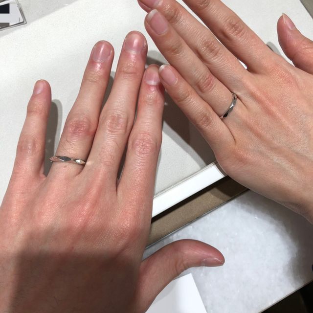 【ブシュロン(BOUCHERON)の口コミ】 ブシュロンはゴツゴツしたイメージがあり、3号の自分の指に合うのか一度付…