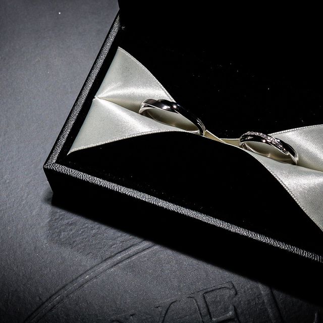 【エクセルコダイヤモンド(EXELCO DIAMOND)の口コミ】 他にはないデザインとの事で、とても魅力的でした。指が綺麗に見えるとこ…