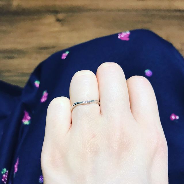 【アイプリモ(I-PRIMO)の口コミ】 いろいろな指輪を試着しましたがどれもしっくりこなくて、何か重いのが気…