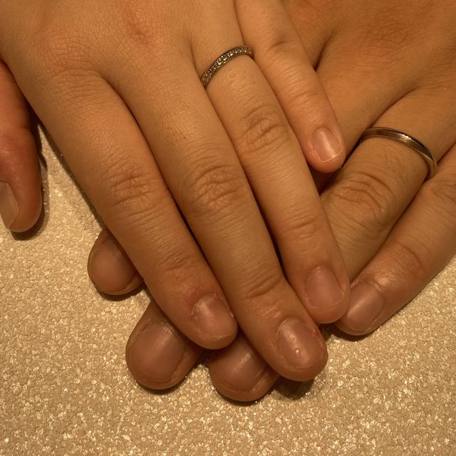 【銀座ダイヤモンドシライシの口コミ】 ハーフエタニティっぽく上半分だけダイヤモンドが入っていて、目立ちたく…