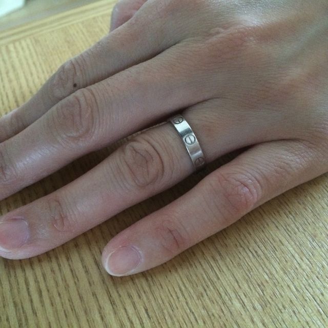 【カルティエ(Cartier)の口コミ】 もともと私が好きなアーティストの方が、カルティエの指輪をされているの…