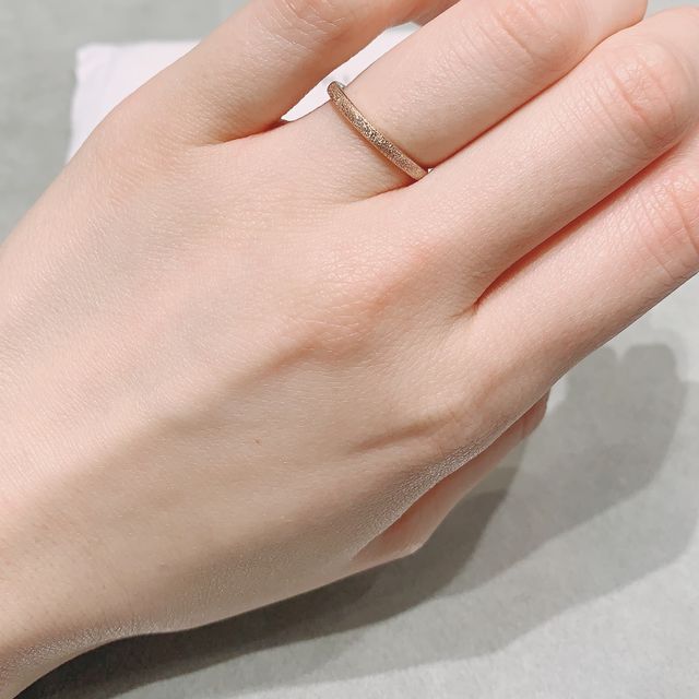 【アイプリモ(I-PRIMO)の口コミ】 一番の、決め手はスターダスト加工の指輪が、珍しい加工であった為です。…