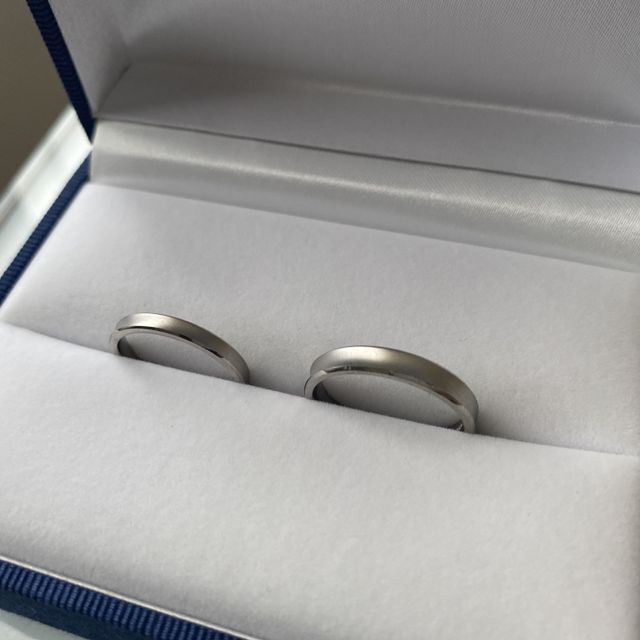 【Ptau(ピトー)の口コミ】 つけ心地が一番良かったことが決め手です。
指輪の厚さ、重さを感じやすい…