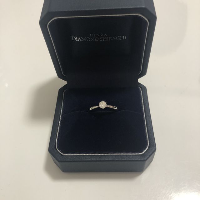 【銀座ダイヤモンドシライシの口コミ】 ダイヤモンドの説明等担当の方が丁寧に説明してくれたこと、指輪の形など…
