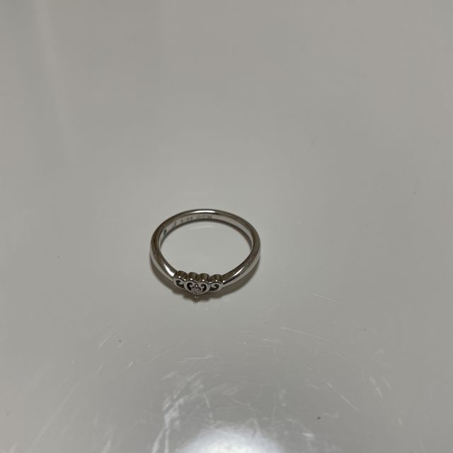 【4℃ BRIDAL(ヨンドシーブライダル)の口コミ】 プラチナ素材のリングを探していました。
ディズニーが好きで、たまたまヒ…