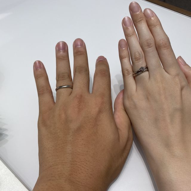 【4℃ BRIDAL(ヨンドシーブライダル)の口コミ】 一番は、目立つのに控えめなデザインです。仕事でもプライベートでもおし…