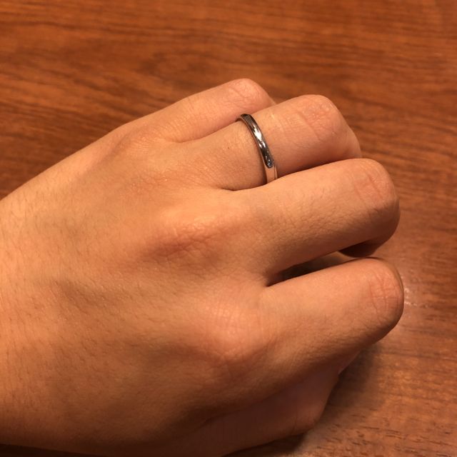 【GALA JEWELRY(ガラジュエリー)の口コミ】 指輪の決めて
私はデザインがシンプルな物が好みだったので、ダイヤなど付…
