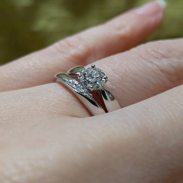 【ティファニー(Tiffany & Co.)の口コミ】 色んな店を回ったが､最終的に､今後､披露する際の説明やブランド価値等を総…