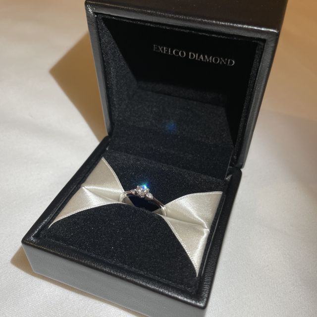 【エクセルコダイヤモンド(EXELCO DIAMOND)の口コミ】 着け心地とデザインです。ネットで調べて気に入ったデザインのものと、店…