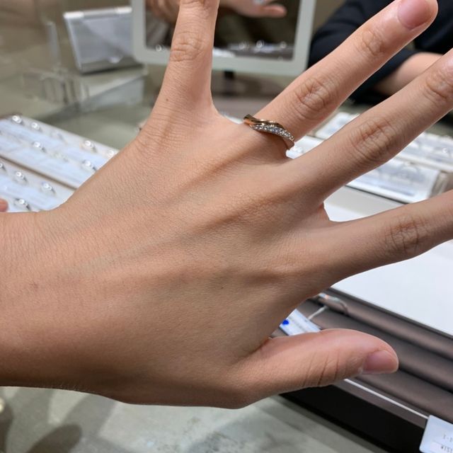 【アイプリモ(I-PRIMO)の口コミ】 指輪の種類が100以上ありました。選ぶのが非常に難しかったぐらいです。ダ…
