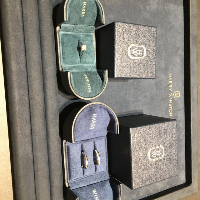 【ハリー・ウィンストン(Harry Winston)の口コミ】 やはり、なんといっても輝きです。4社指輪を見て回りましたがどうしてもハ…