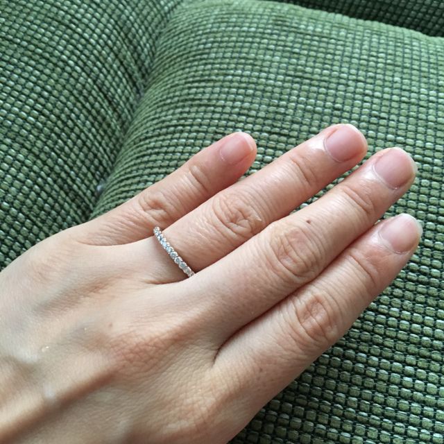 【ヴァンドーム青山(VENDOME AOYAMA)の口コミ】 細くなく太くないエタニティを探していました。いくつか試着して、自分の…