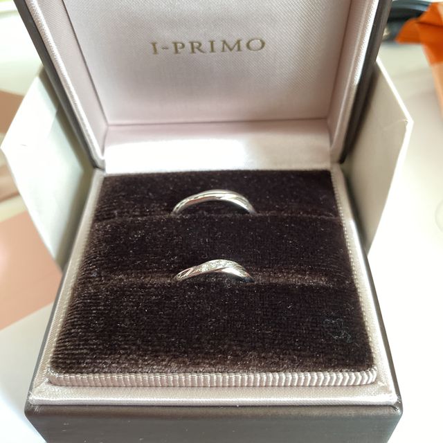 【アイプリモ(I-PRIMO)の口コミ】 指輪を選ぶのに、何店舗かハシゴしました。
アイプリモのこちらの指輪に決…