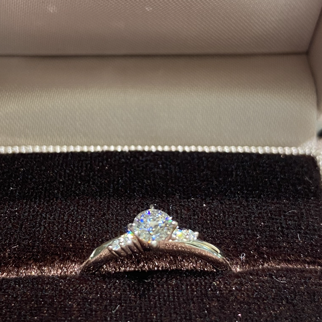 【アイプリモ(I-PRIMO)の口コミ】 デザインが豊富で迷いに迷いましたが決めては長年付けていられるかどうか…