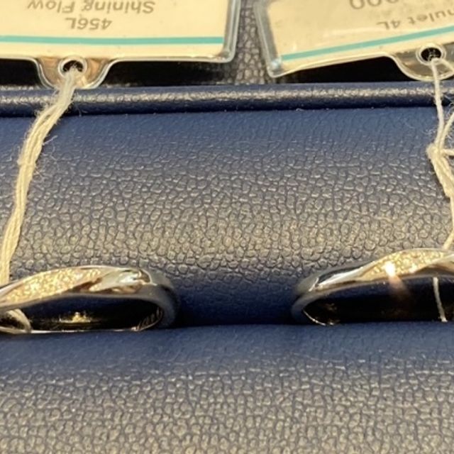 【銀座ダイヤモンドシライシの口コミ】 普段アクセサリーを身に着ける習慣がないのですが、違和感を全く感じない…