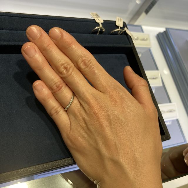 【4℃ BRIDAL(ヨンドシーブライダル)の口コミ】 ウェーブ感のあるデザインとディズニーのデザイン、どちらを優先して選ぶ…