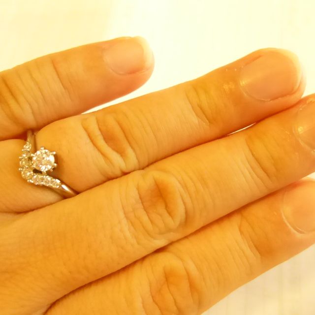 【銀座ダイヤモンドシライシの口コミ】 式場に置いてあるパンフレットに割引券が入っていたので購入の候補のブラ…