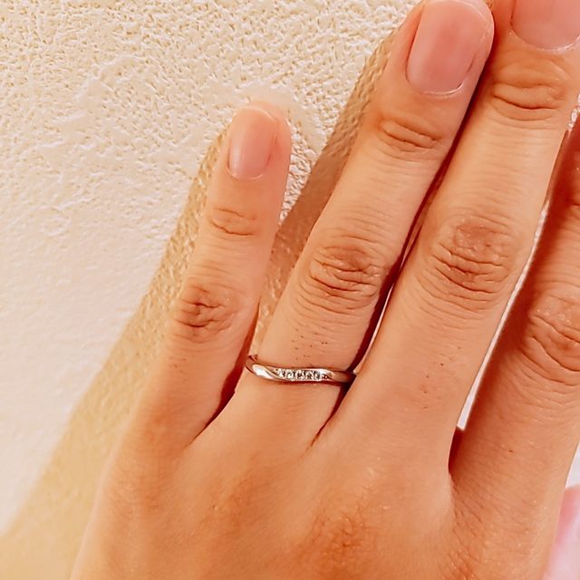 【ラザール ダイヤモンド(LAZARE DIAMOND)の口コミ】 つけ心地が抜群に良く、指にフィットする感じがとても気に入りました。　…