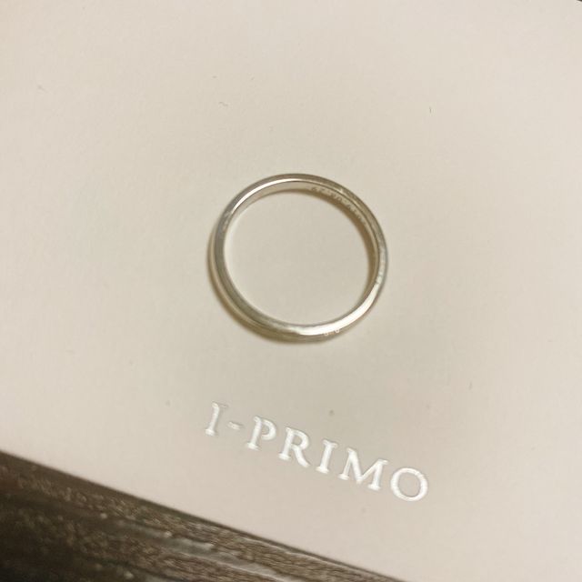 【アイプリモ(I-PRIMO)の口コミ】 ダイヤが主張しすぎず、さりげなく入っててお気に入りです。
ライン？みた…