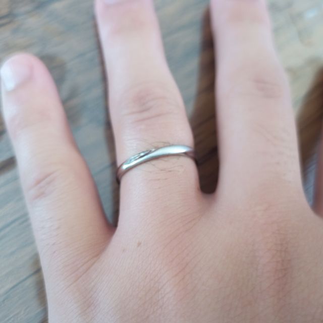 【4℃ BRIDAL(ヨンドシーブライダル)の口コミ】 自分にとっての決め手はつけ心地でした。毎日着けることを考えると、指輪…