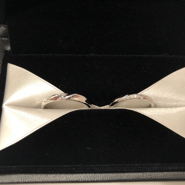 【エクセルコダイヤモンド(EXELCO DIAMOND)の口コミ】 シンプルすぎず華やかすぎずダイヤありのものを探しており、沢山見させて…