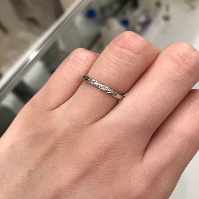 【エクセルコダイヤモンド(EXELCO DIAMOND)の口コミ】 シンプルすぎず華やかすぎずダイヤありのものを探しており、沢山見させて…