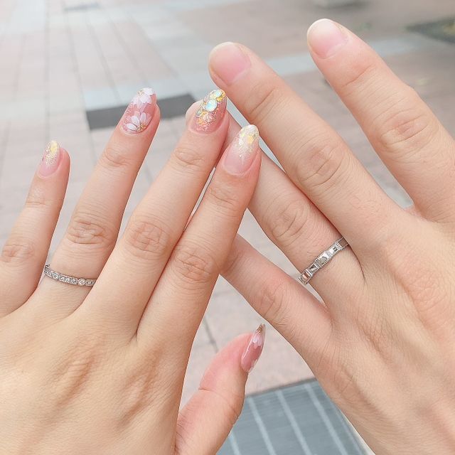 【AMOUR AMULET(アムール・アミュレット)の口コミ】 結婚指輪らしくない、個性のあるデザインがよくて
二人でミル打ちの入った…