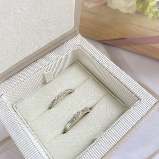 【AMOUR AMULET(アムール・アミュレット)の口コミ】 結婚指輪らしくない、個性のあるデザインがよくて
二人でミル打ちの入った…