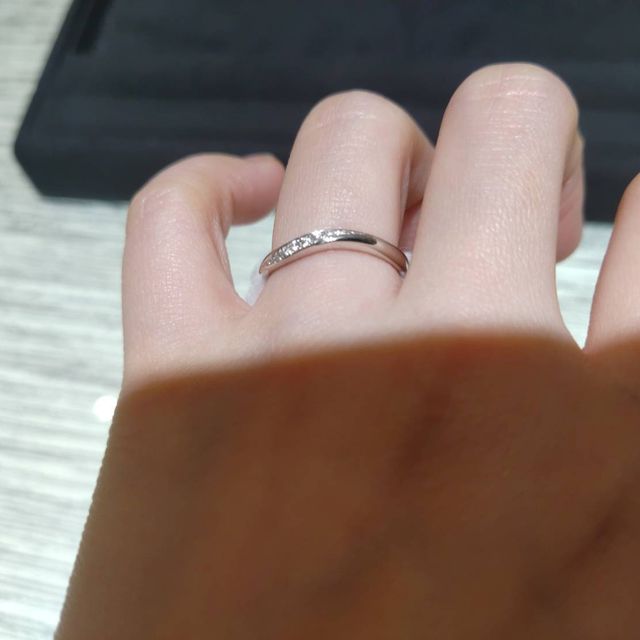 【TRECENTI(トレセンテ)の口コミ】 ウェーブタイプの指輪です。指が短くても綺麗に見えるデザインでした。つ…