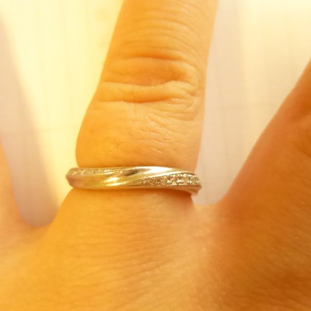 【銀座ダイヤモンドシライシの口コミ】 式場に当ブランドのパンフレットがあり、婚約指輪の購入の割引があったの…