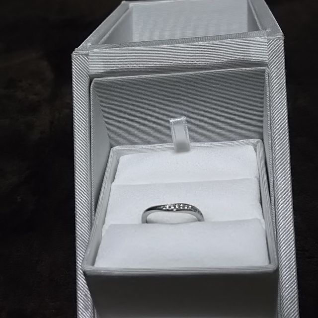 【ENUOVE(イノーヴェ)の口コミ】 何件かお店をまわって、なかなかこれ！と思うような指輪に出逢えず、迷い…