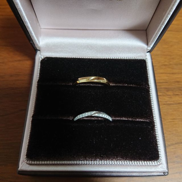 【アイプリモ(I-PRIMO)の口コミ】 さりげなく湾曲したU字とセンターのエッジが素敵なデザインです。
一見シ…