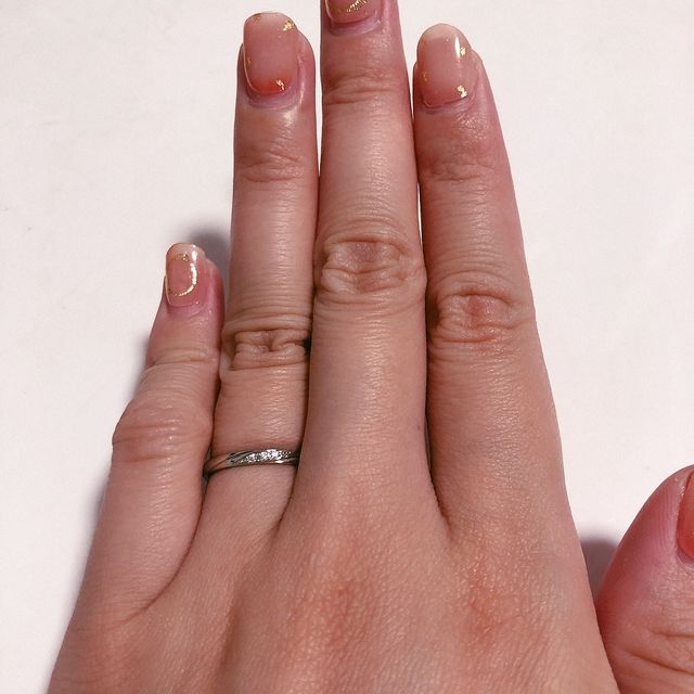 【アイプリモ(I-PRIMO)の口コミ】 歳を重ねても身につけやすいデザインを選びました。旦那さんと同じデザイ…