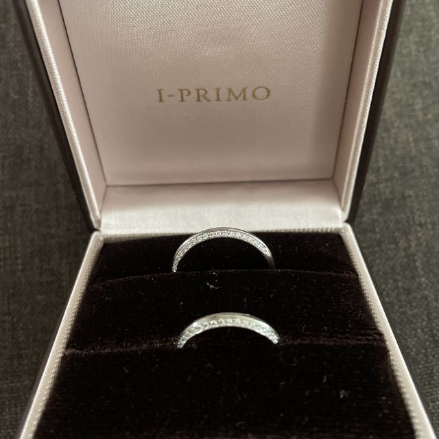 【アイプリモ(I-PRIMO)の口コミ】 片側側面にだけダイヤが付いており気分によって相手側と自分側に向きを変…