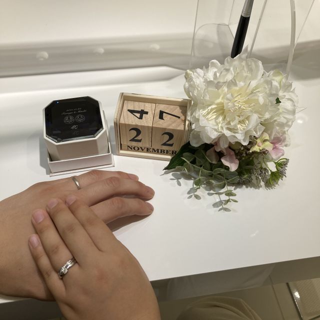 【4℃ BRIDAL(ヨンドシーブライダル)の口コミ】 思い描くデザインを見つけられこれからもずっと着けたいと思える指輪だっ…