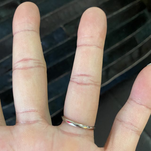 【1122 iifuufu bridal(いい夫婦ブライダル)の口コミ】 デザインや価格もどちらも気に入り材質はP t 900も自身が普段から着けれる…