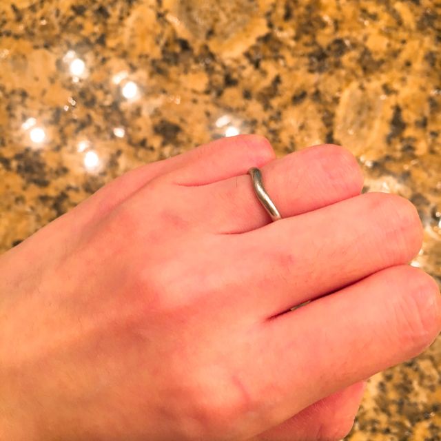 【ティファニー(Tiffany & Co.)の口コミ】 ティファニーの指輪にしようとは決めていたのですが、普段使いするものな…