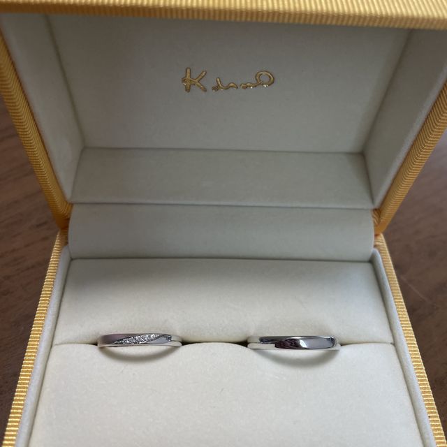 【ケイウノ ブライダル(K.UNO BRIDAL)の口コミ】 彼が仕事上、引っかからない形の指輪
じゃないとつけられないとのことで
…