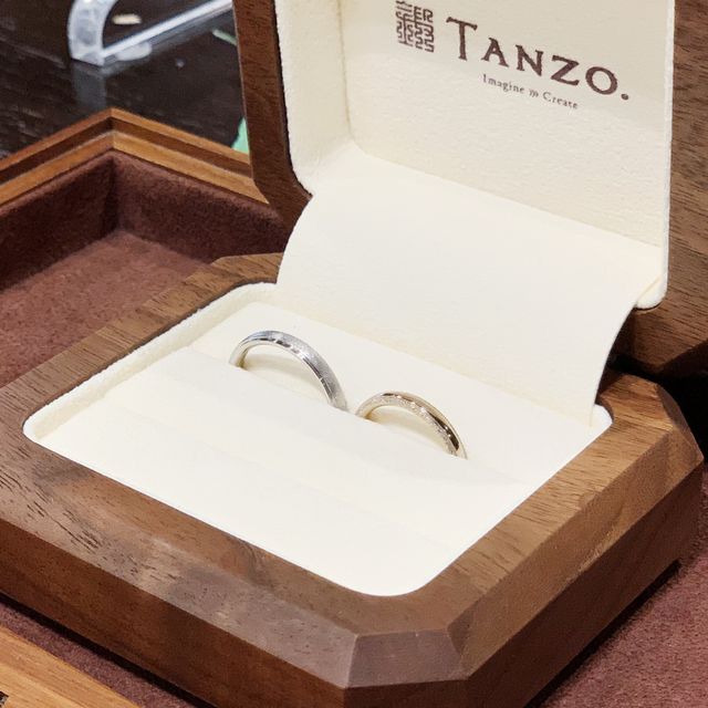 【TANZO.(鍛造指輪)の口コミ】 自分の理想とする指輪を作っていただくことが出来そうと感じたからです。
…