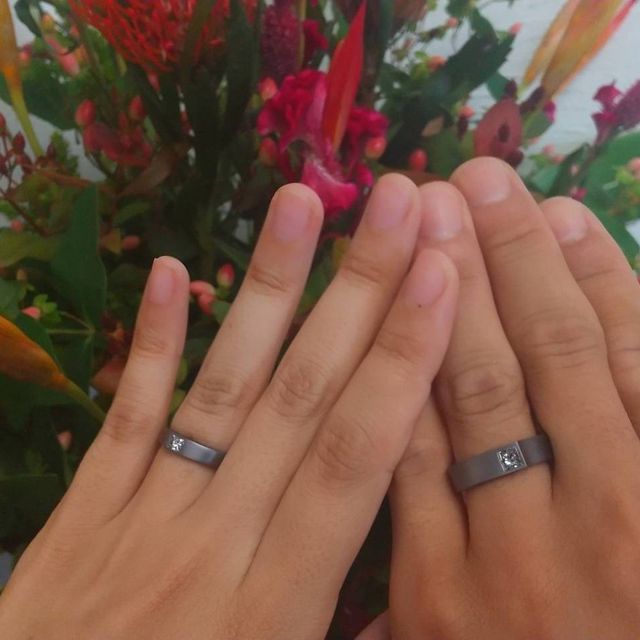 【SORA(ソラ)の口コミ】 指輪のデザイン自体は本来婚約指輪のものだったみたいなのですが、黒っぽ…